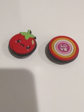 Crocs Kids Decorative Shoe Charms Set - Red Tomato & Multicolor 'Love' Disc